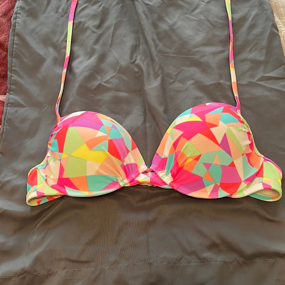 Women’s large swim top
